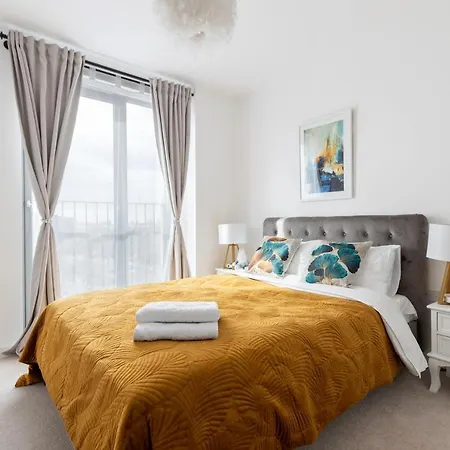 Modern City Apartment In O2